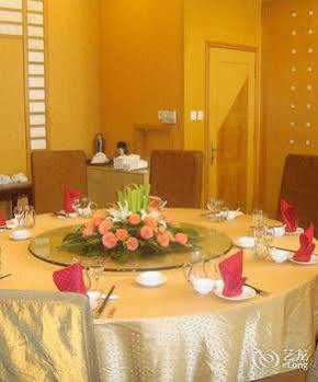 Huaqiao Hotel Linhai Exterior foto